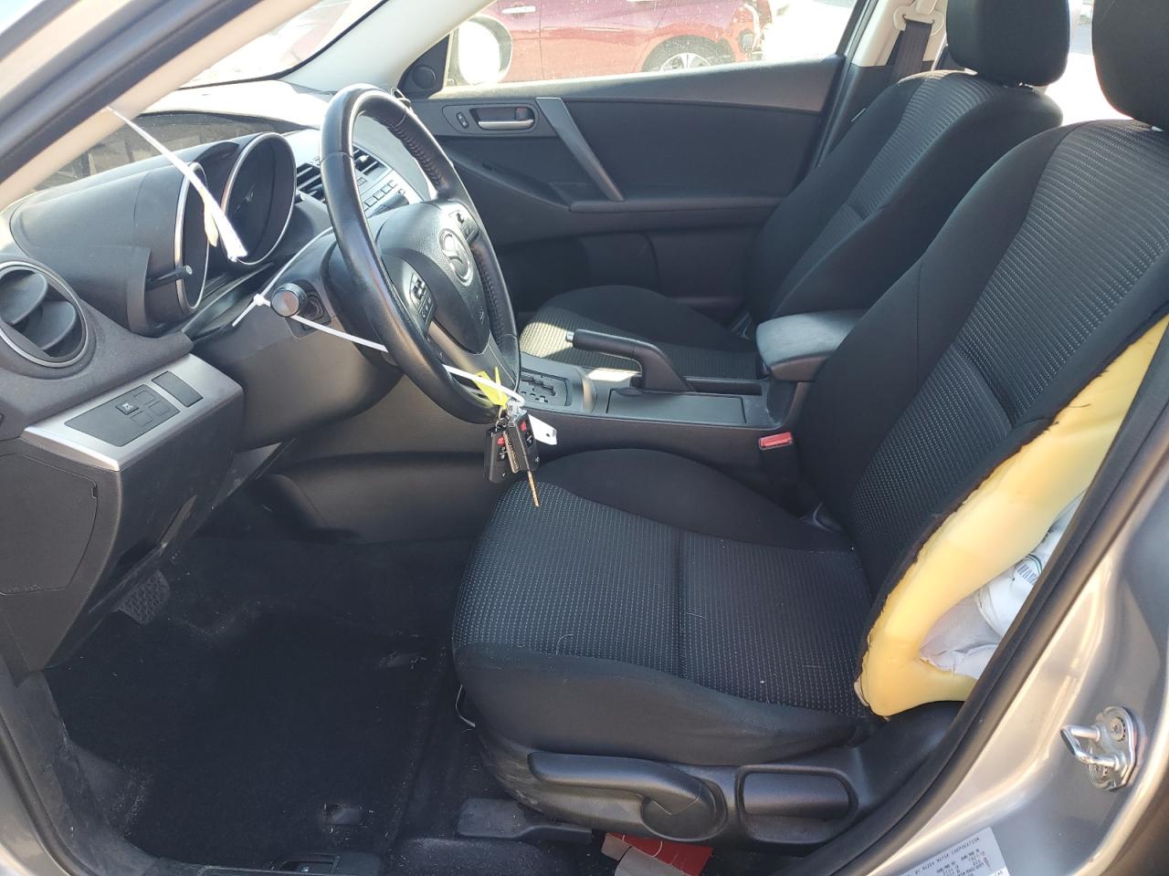 2012 Mazda 3 - Image 7