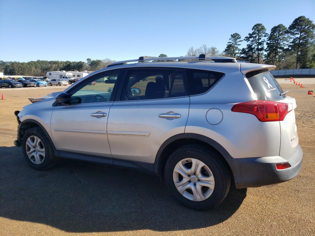2015 Toyota RAV 4 - Image 2