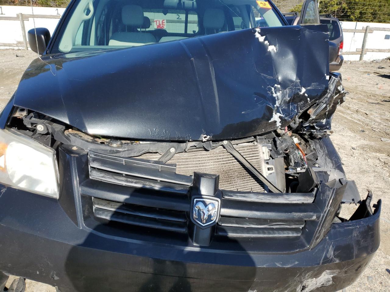 2010 Dodge Caravan - Image 13