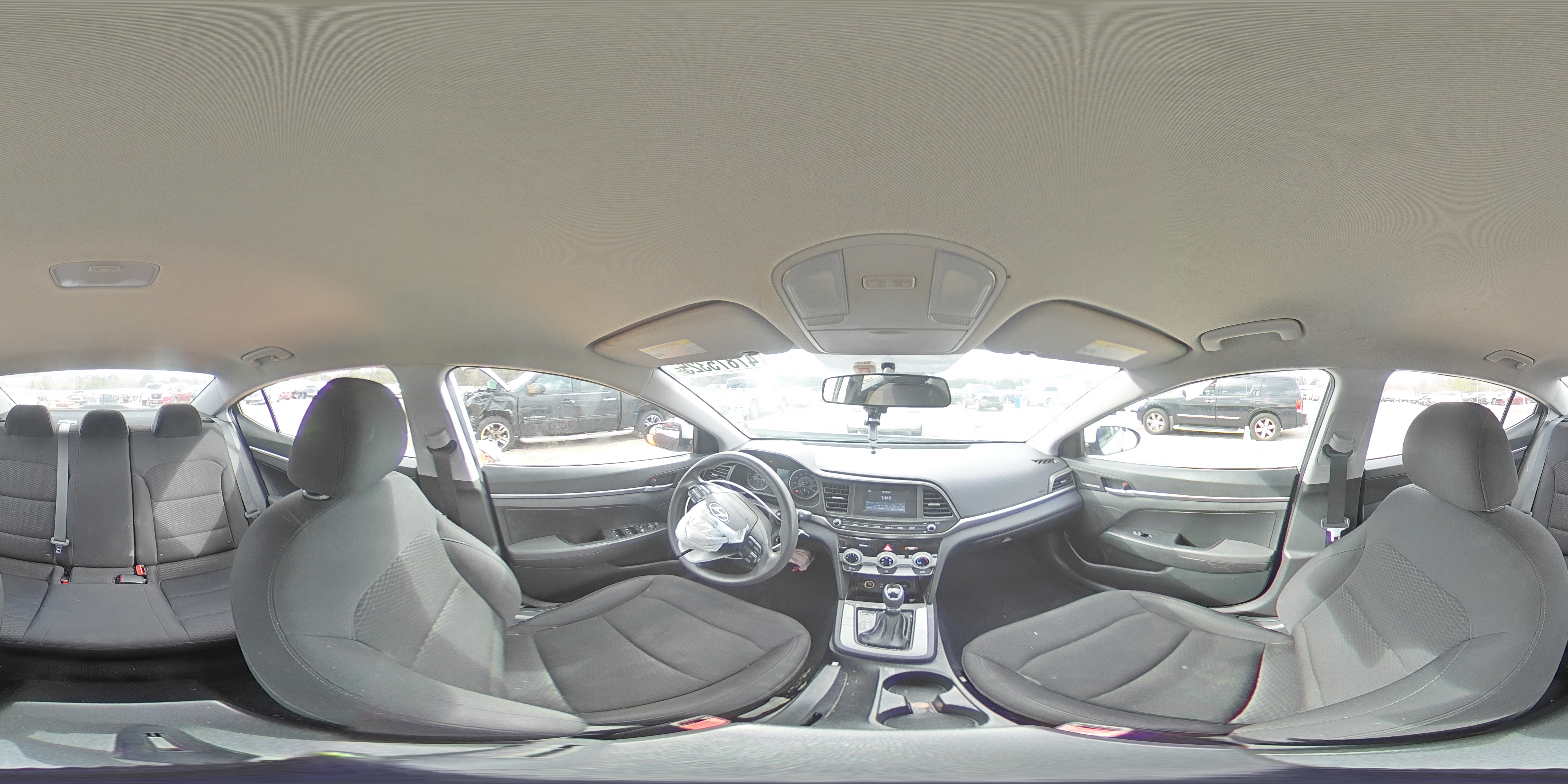 2019 Hyundai Elantra - Image 12