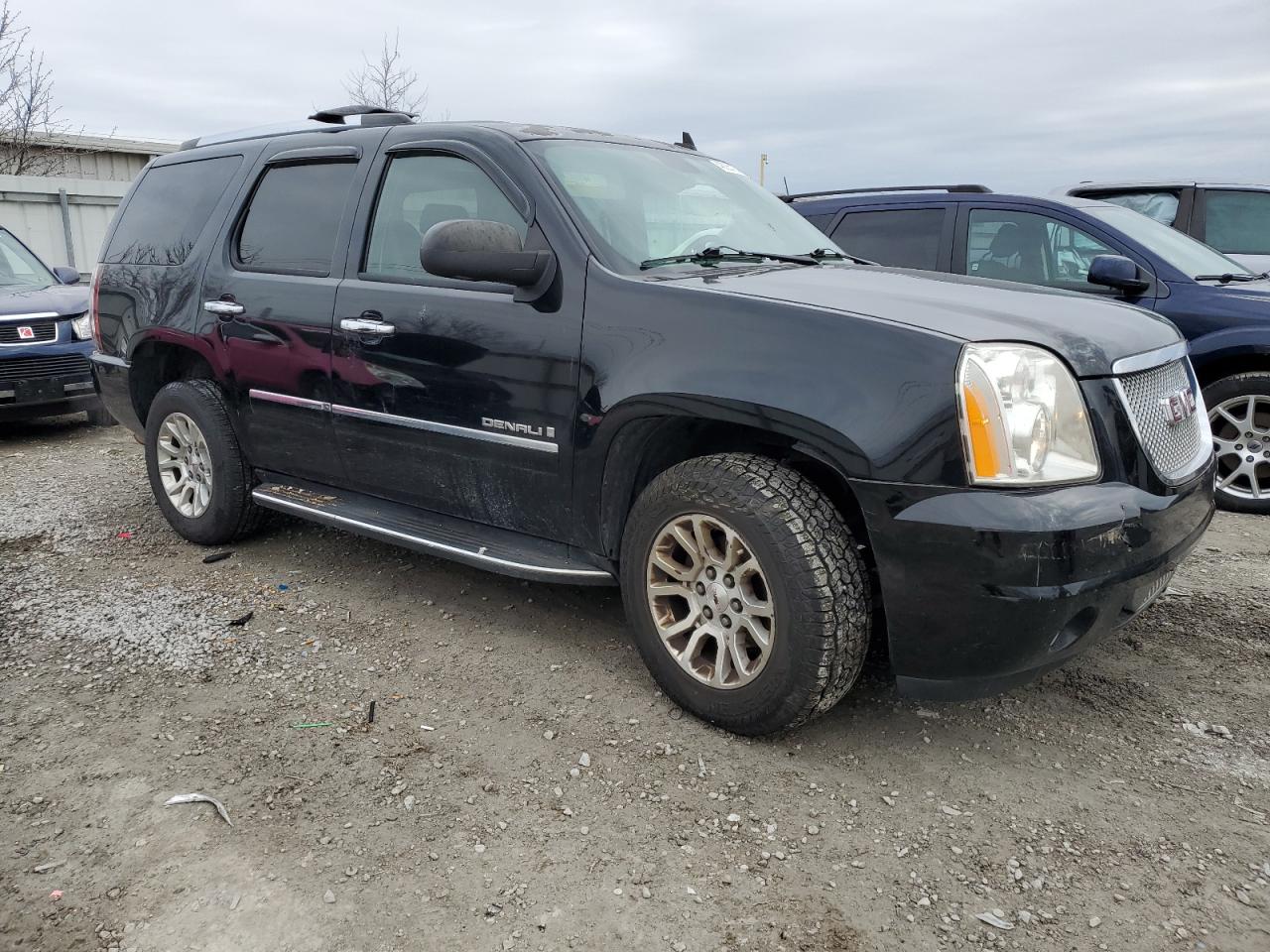 2009 GMC Yukon - Image 4
