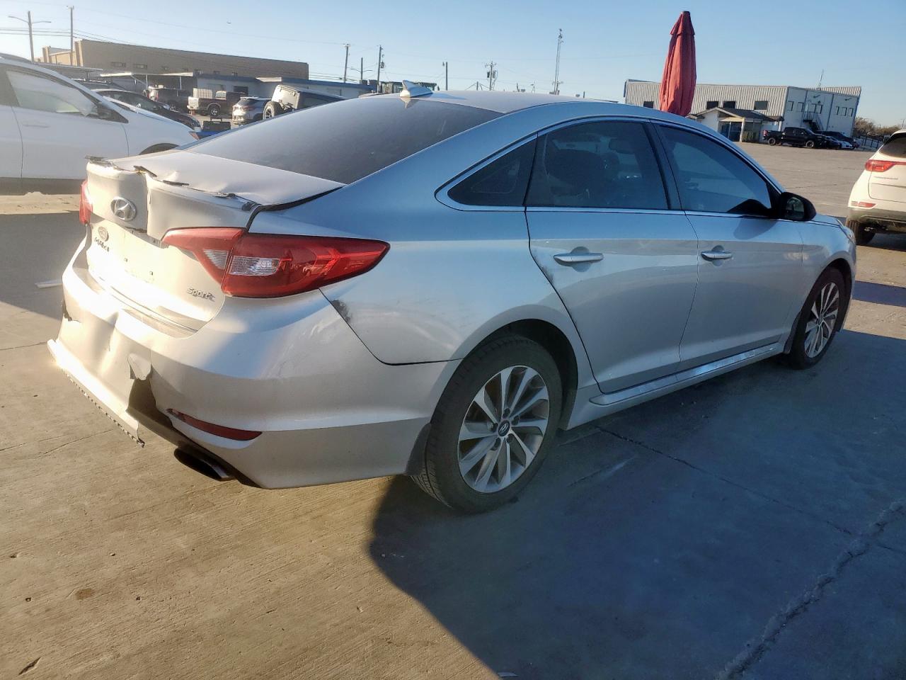 2017 Hyundai Sonata - Image 3