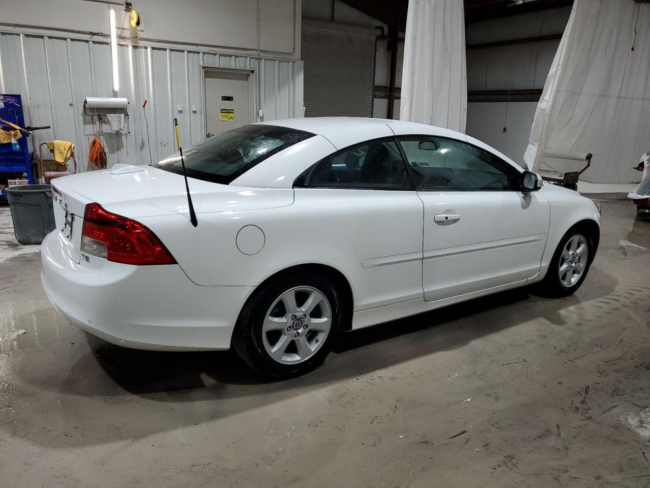 2013 Volvo C70 - Image 3