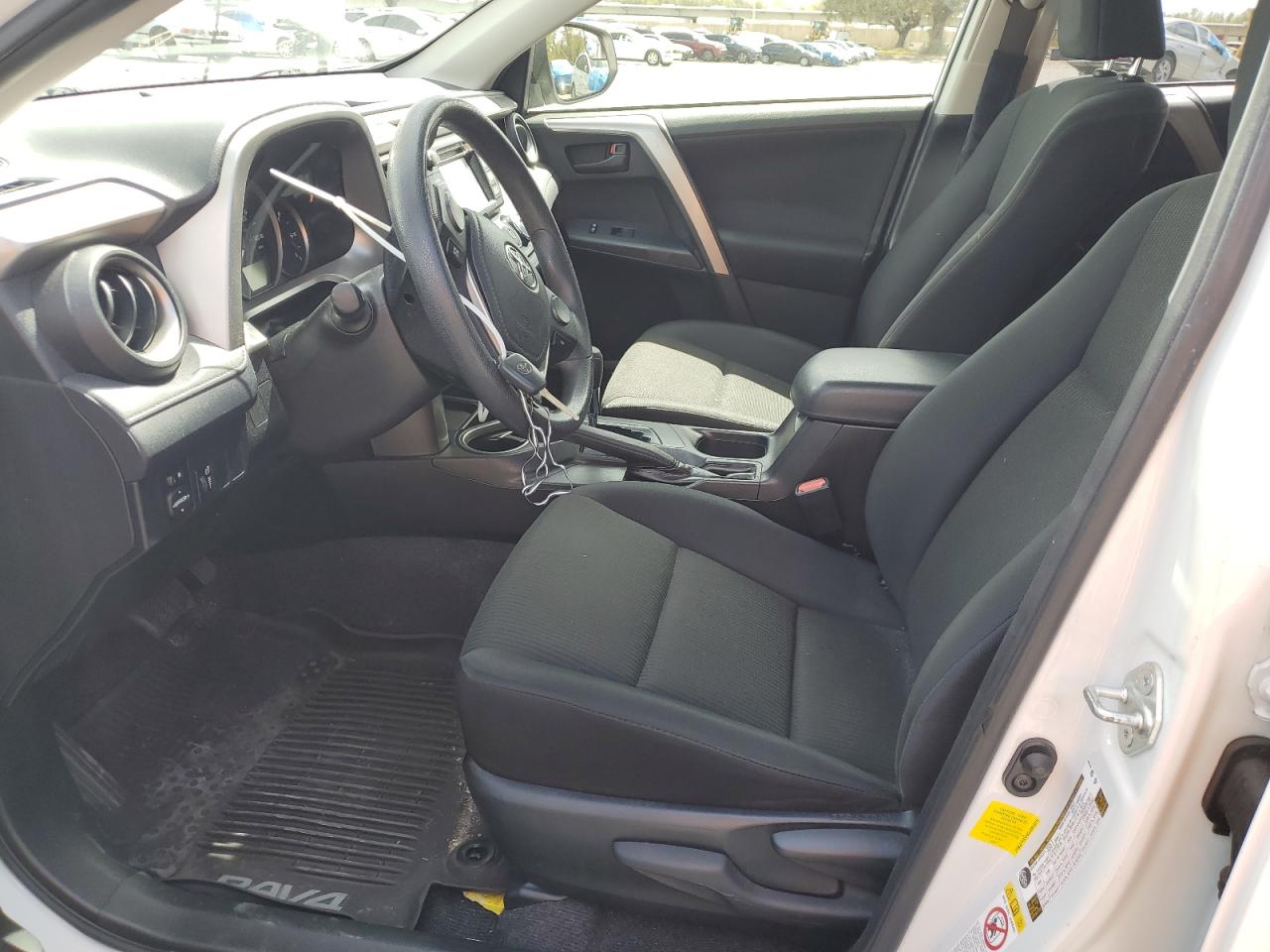 2016 Toyota RAV 4 - Image 7