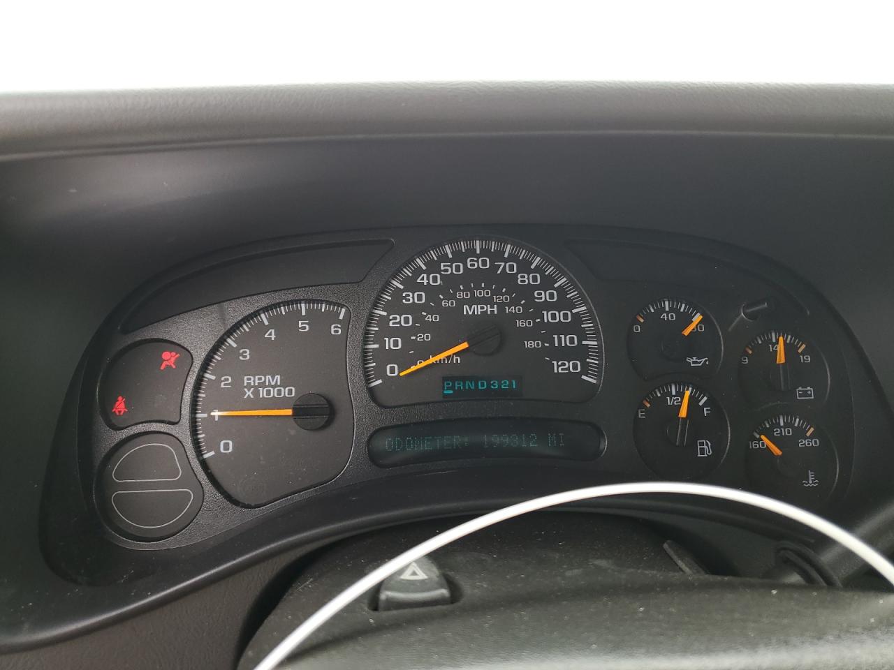 2005 GMC Sierra - Image 9