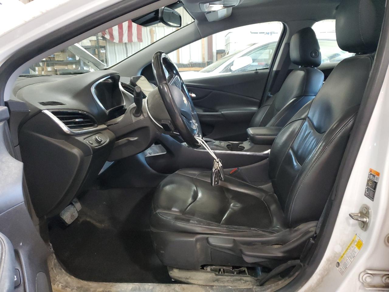 2018 Chevrolet Volt - Image 7