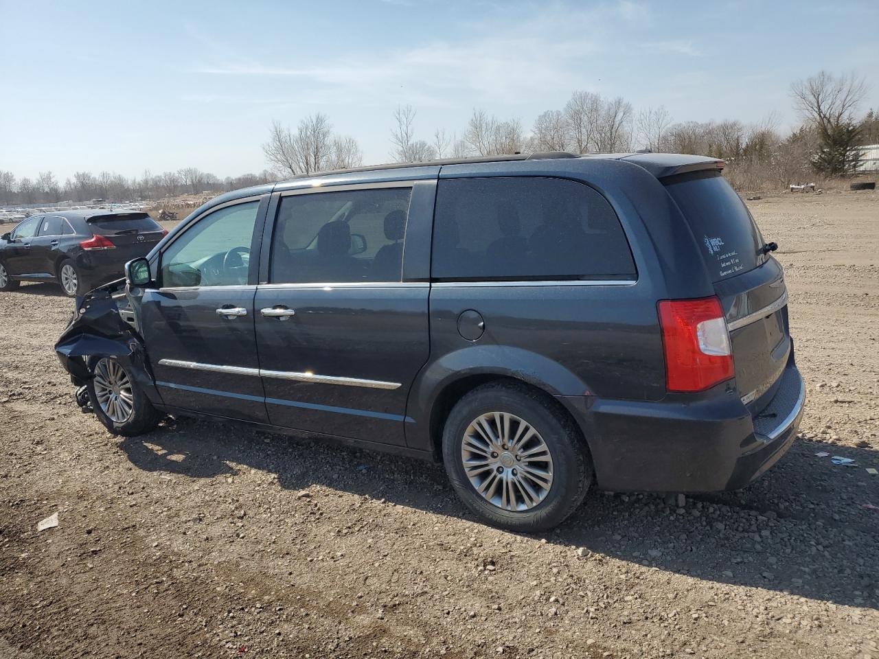 2013 Chrysler Town & Country - Image 2