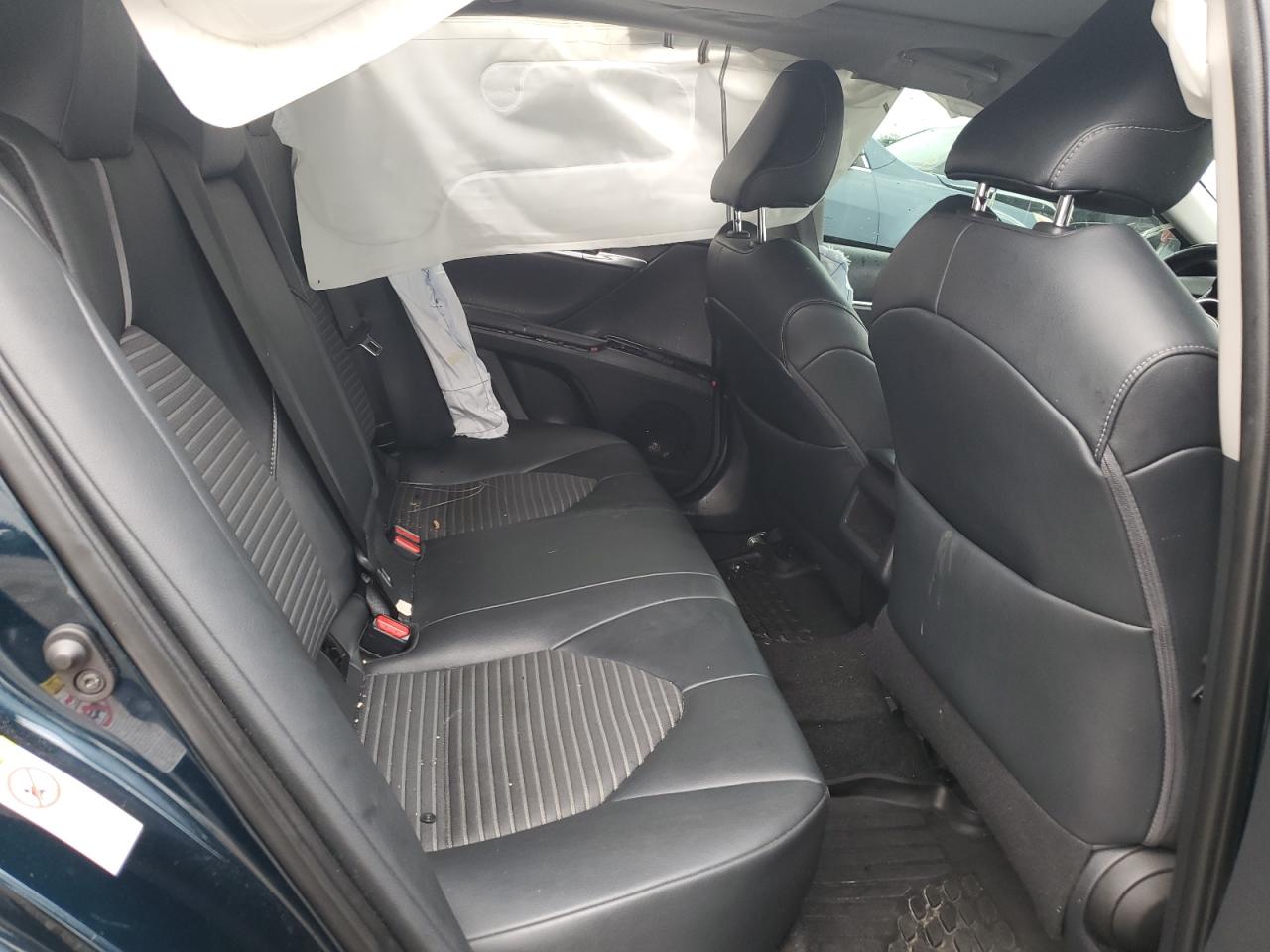 2019 Toyota Camry - Image 10