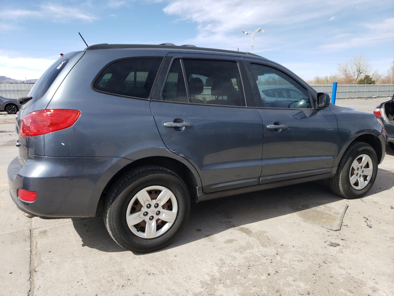 2009 Hyundai Santa Fe - Image 3