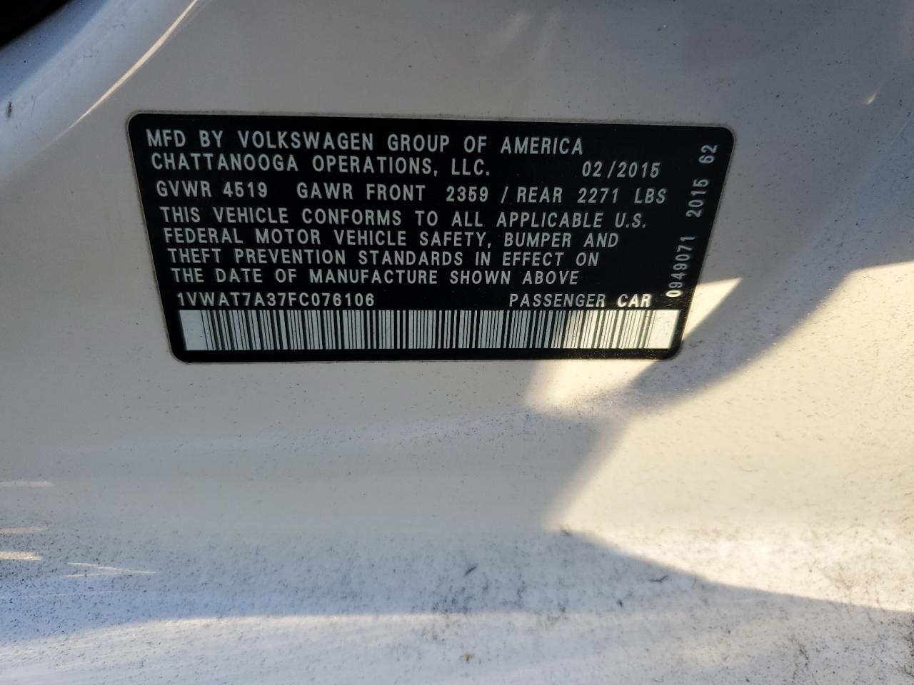 2015 Volkswagen Passat - Image 12