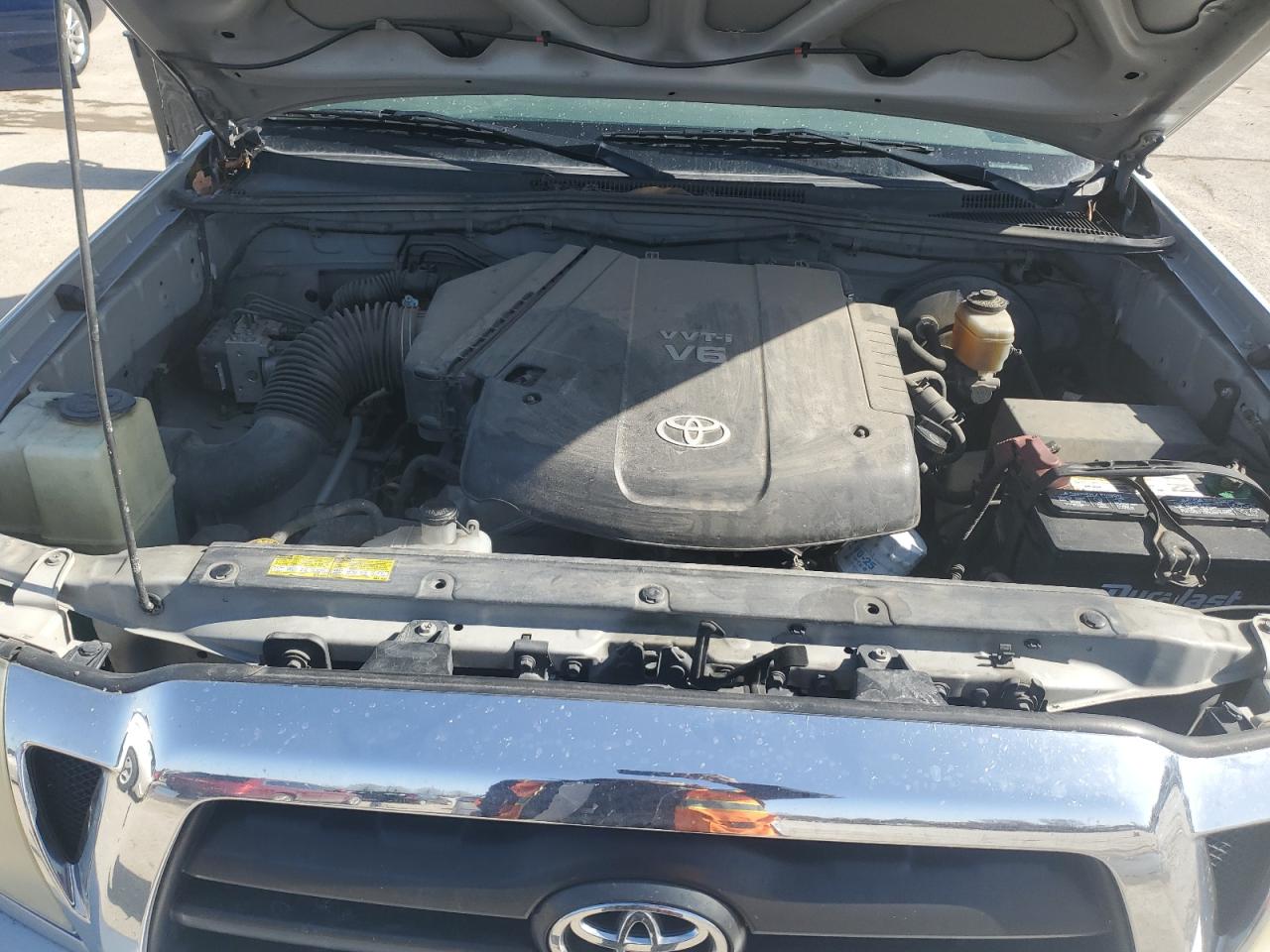 2005 Toyota Tacoma - Image 11