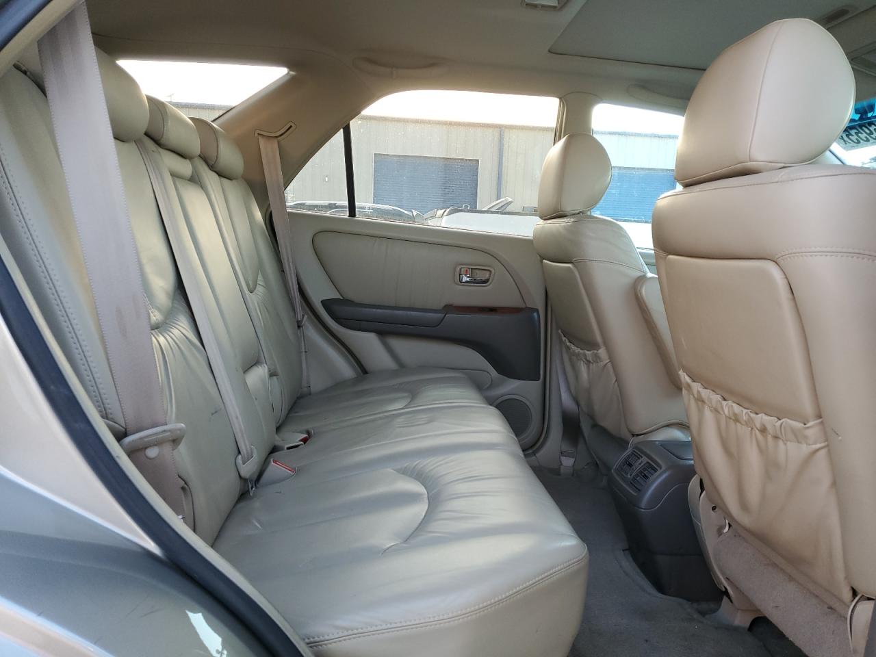2001 Lexus RX - Image 11