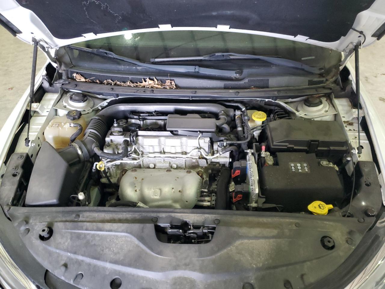 2015 Chrysler 200 - Image 12