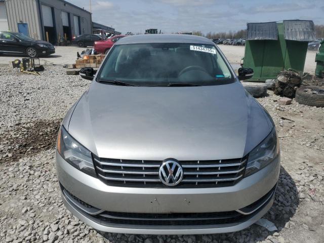  VOLKSWAGEN PASSAT 2012 Серебристый