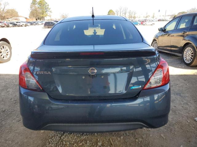 Седаны NISSAN VERSA 2015 Зеленый
