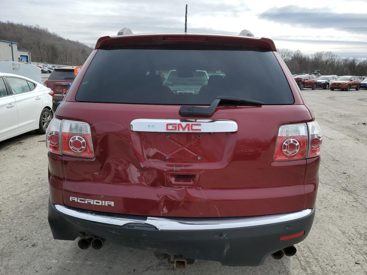 2010 GMC Acadia - Image 6