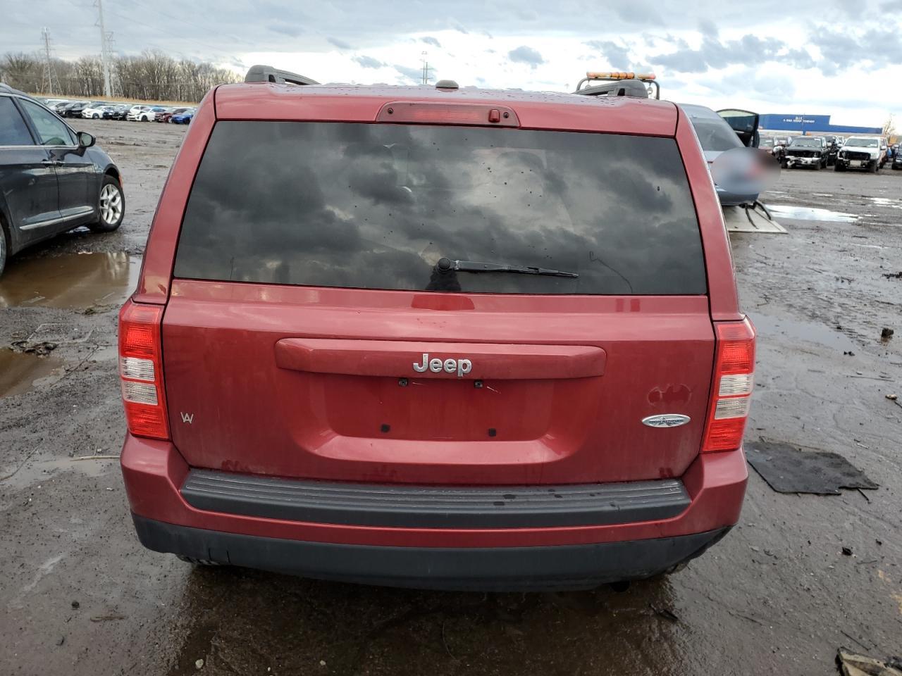 2015 Jeep Liberty (Patriot) - Image 6
