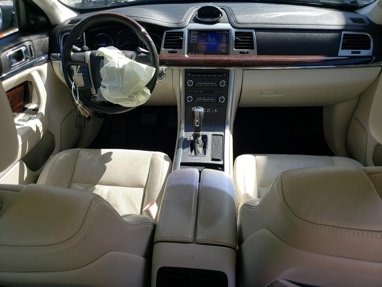 2012 Lincoln MKS - Image 8