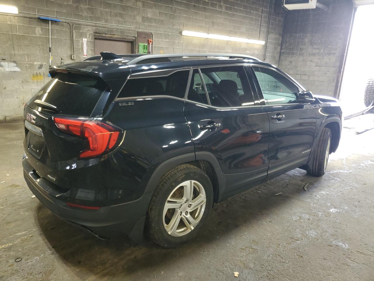 2018 GMC Terrain - Image 3