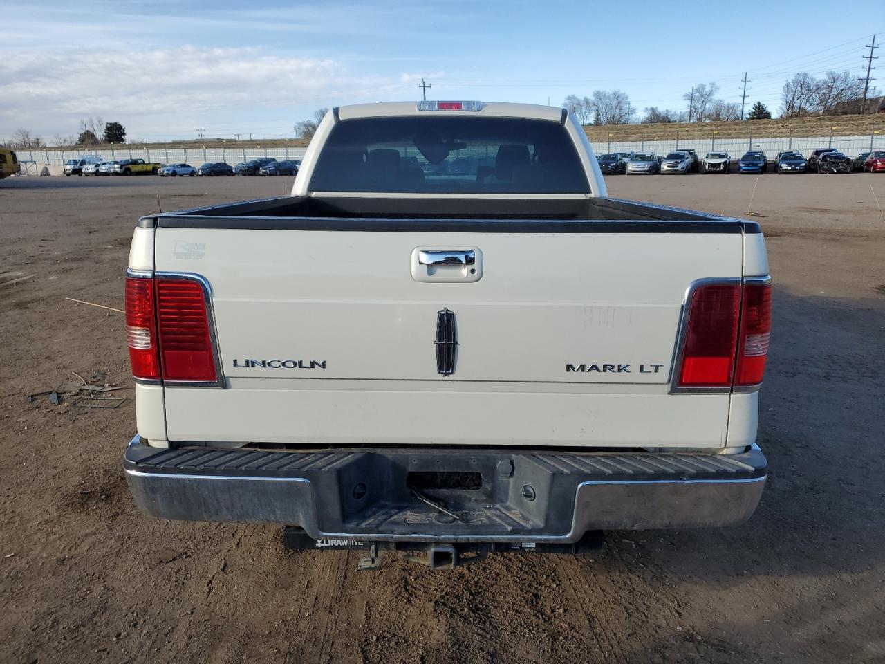 2008 Lincoln Mark LT - Image 6