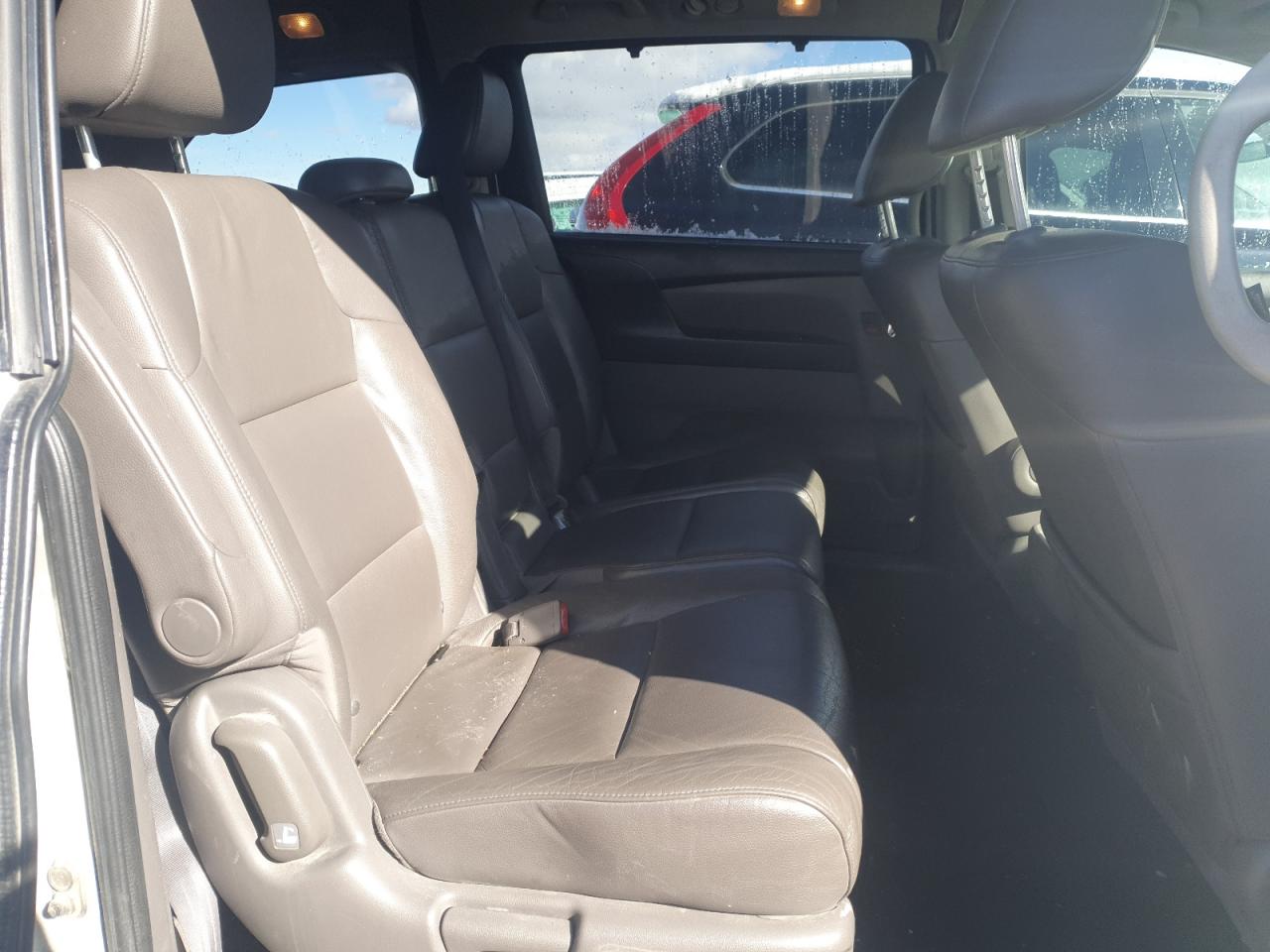 2014 Honda Odyssey - Image 11