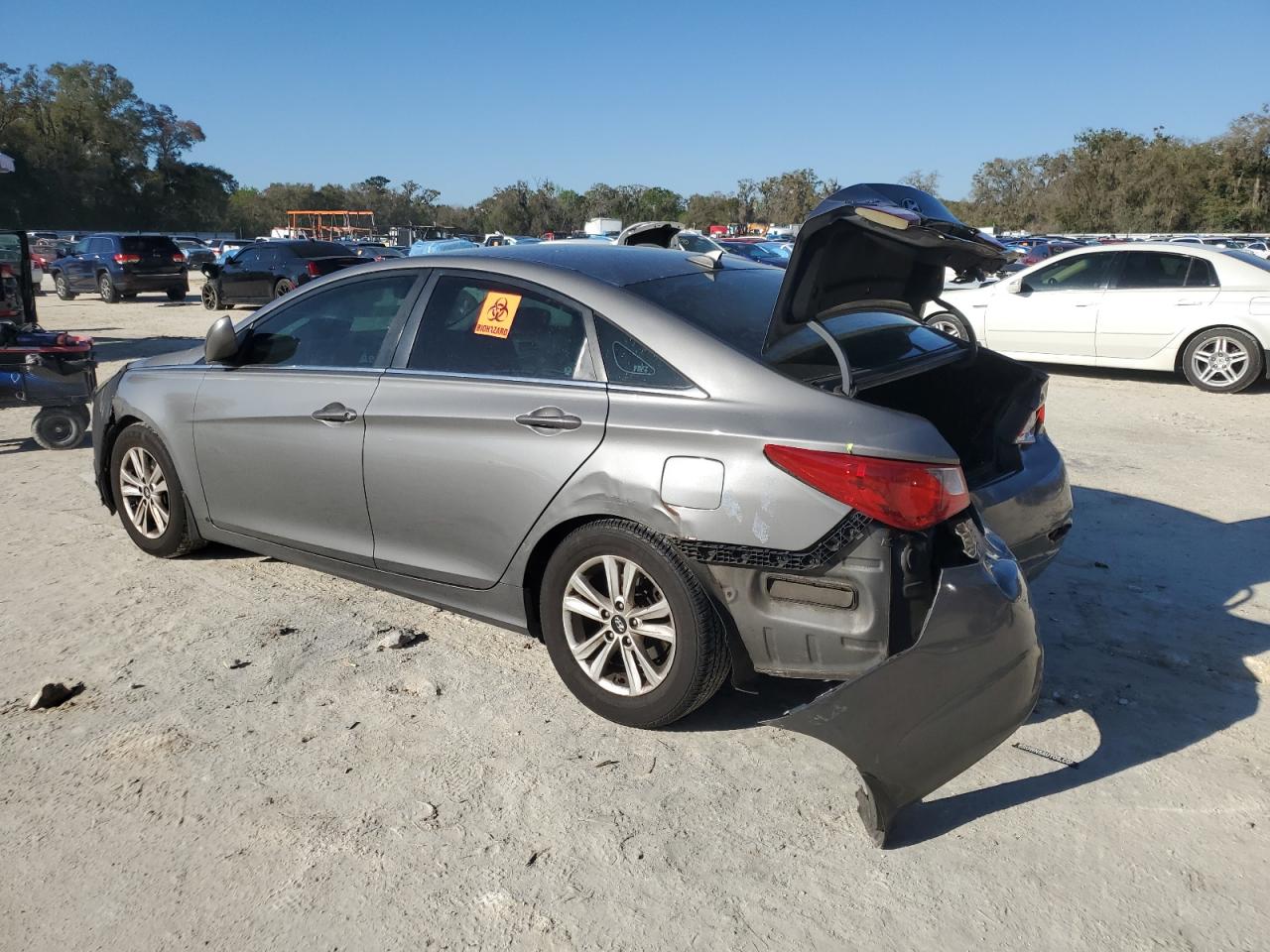 2013 Hyundai Sonata - Image 2