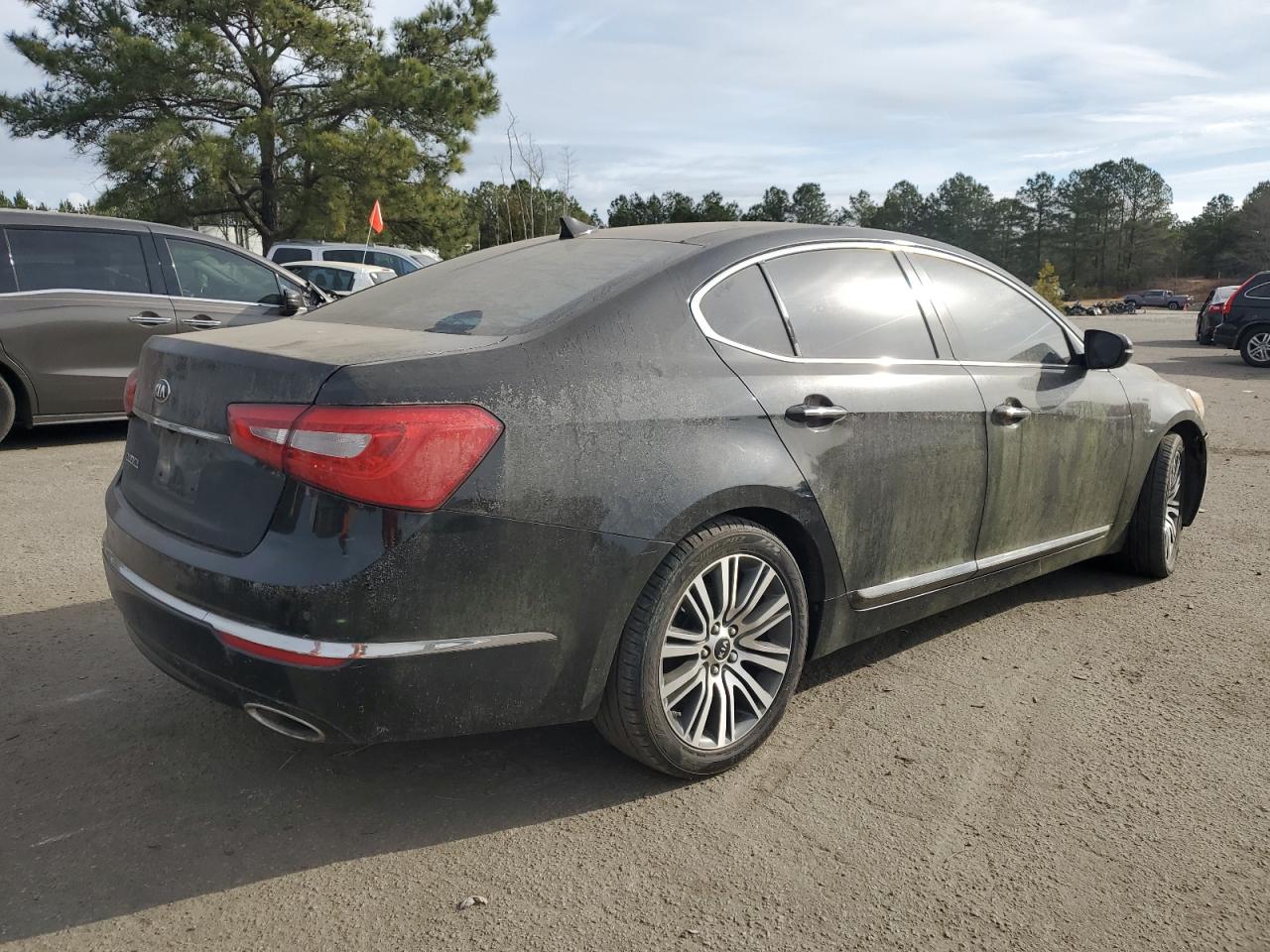 2015 Kia Cadenza - Image 3