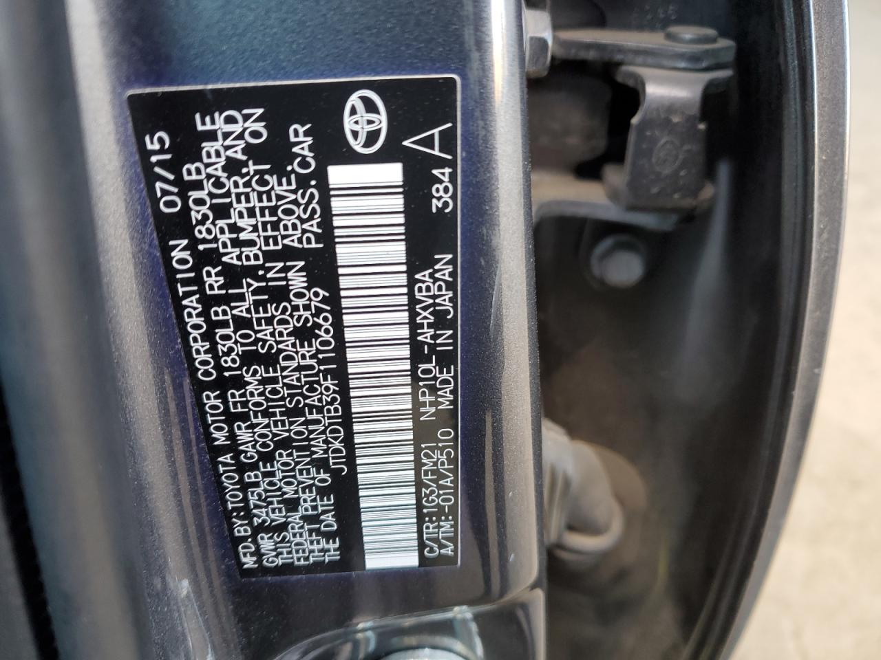 2015 Toyota Prius - Image 13