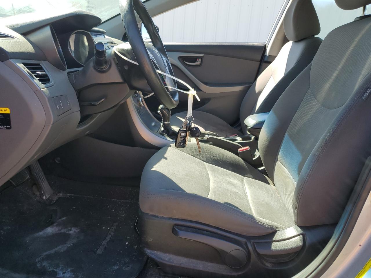 2014 Hyundai Elantra - Image 7