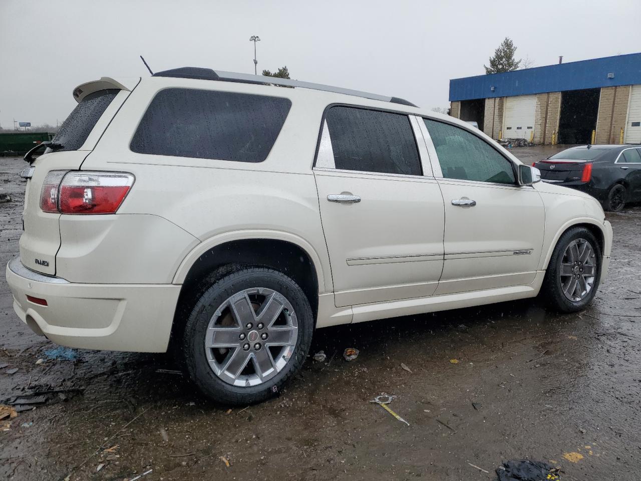 2011 GMC Acadia - Image 3