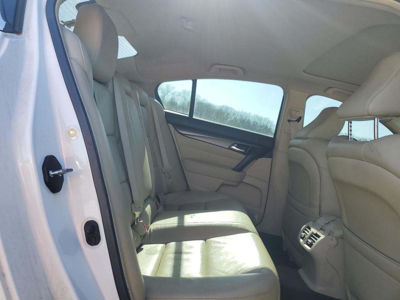 2012 Acura TL - Image 10