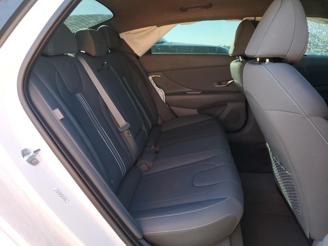 2024 Hyundai Elantra - Image 10