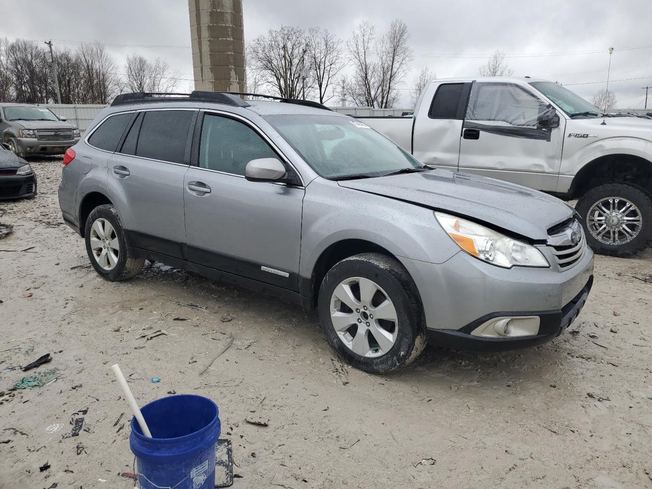 2011 Subaru Outback - Image 4