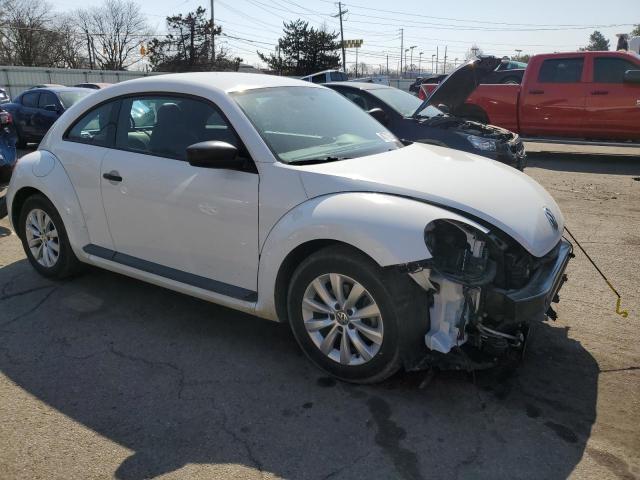  VOLKSWAGEN BEETLE 2015 Белый