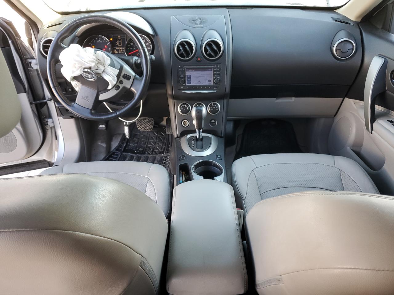 2011 Nissan Rogue - Image 8