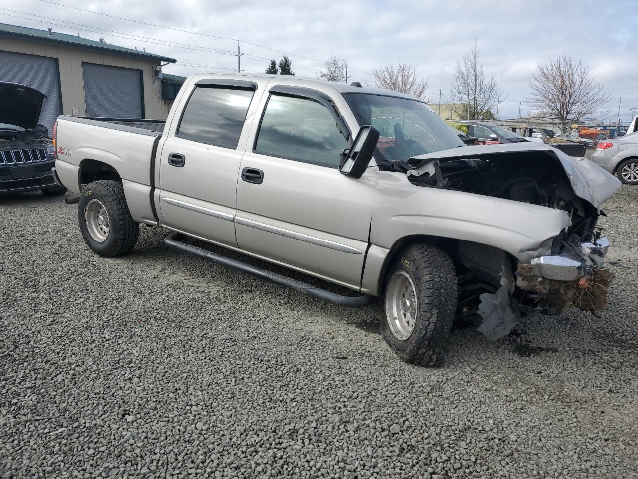 2004 GMC Sierra - Image 4