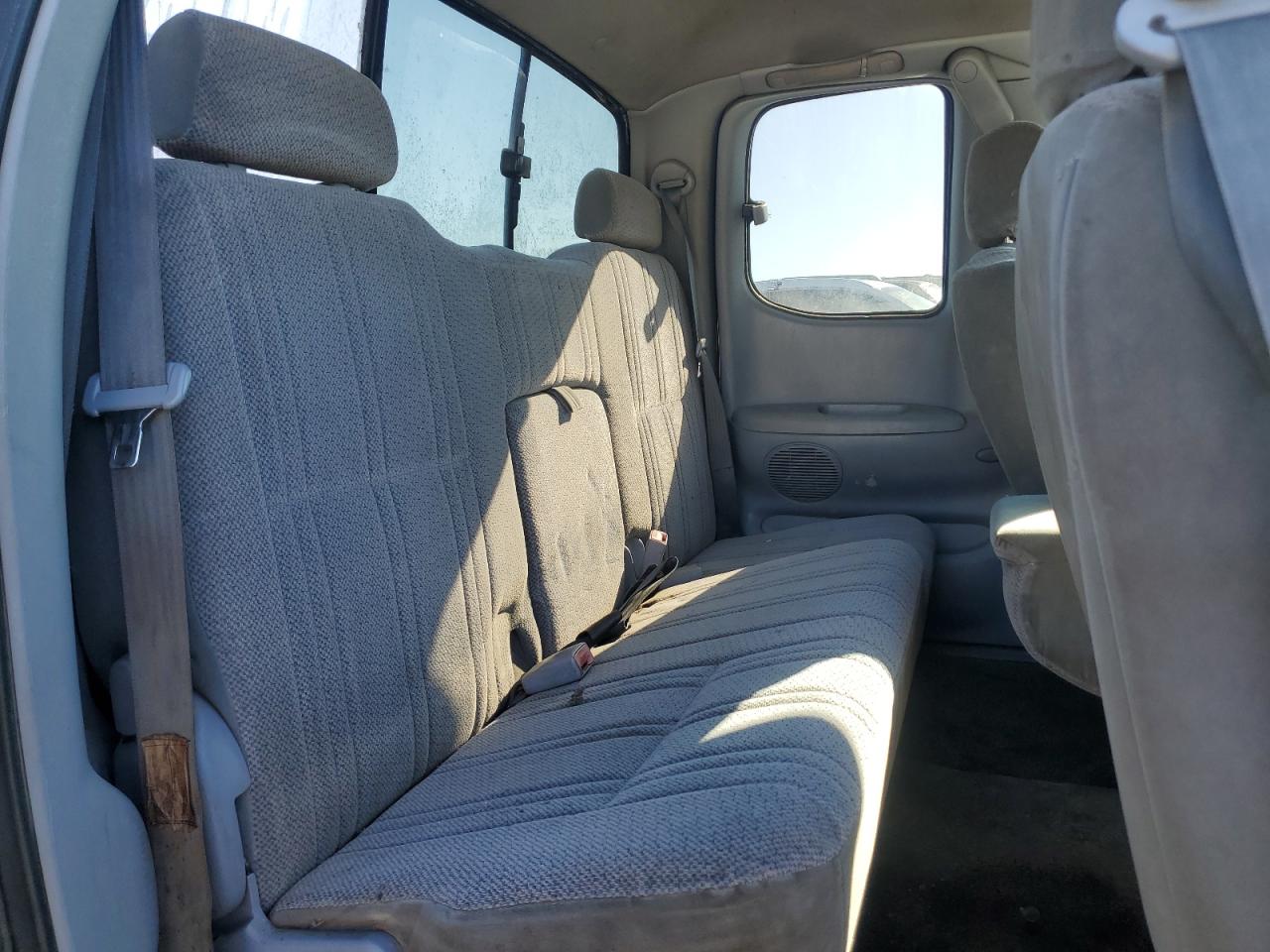 2000 Toyota Tundra - Image 10