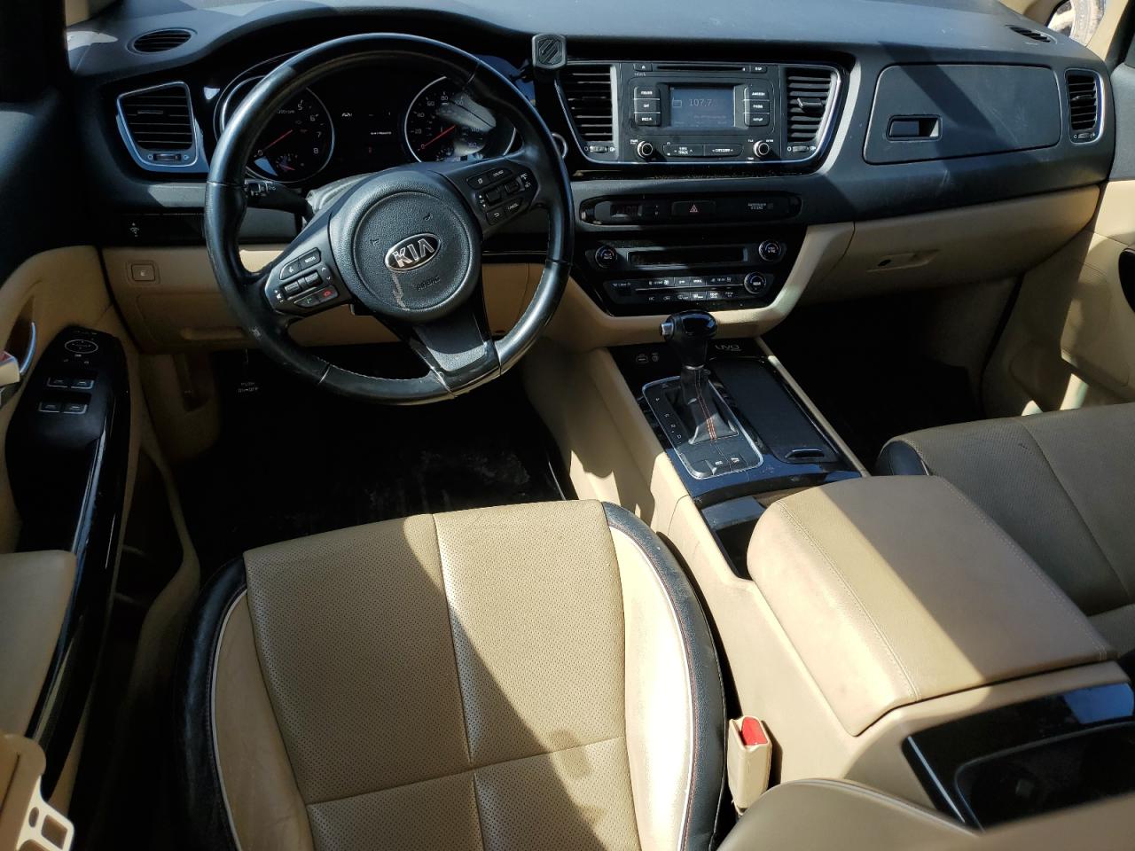 2015 Kia Sedona - Image 8