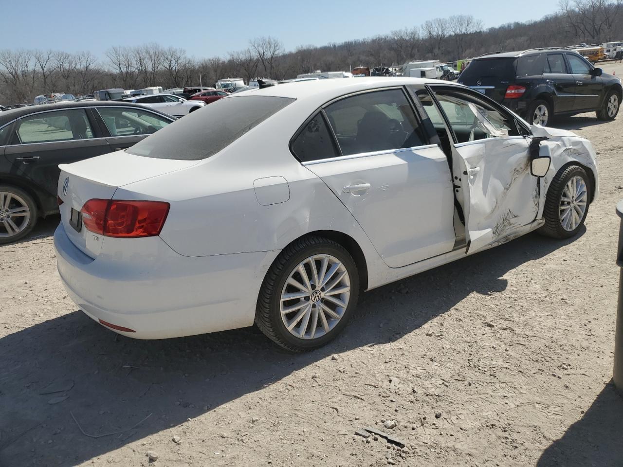 2014 Volkswagen Jetta - Image 3