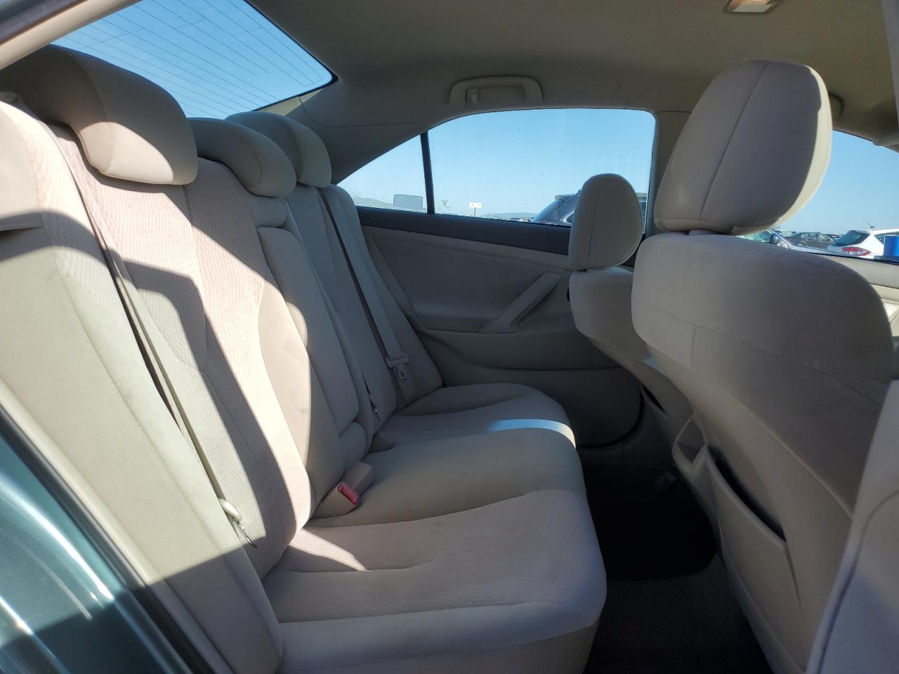 2011 Toyota Camry - Image 10