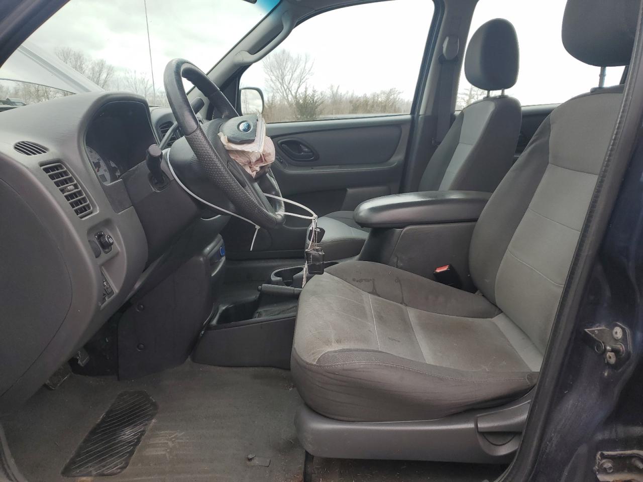 2003 Ford Escape Xls VIN: 1FMYU921X3KD09058 Lot: 48186875