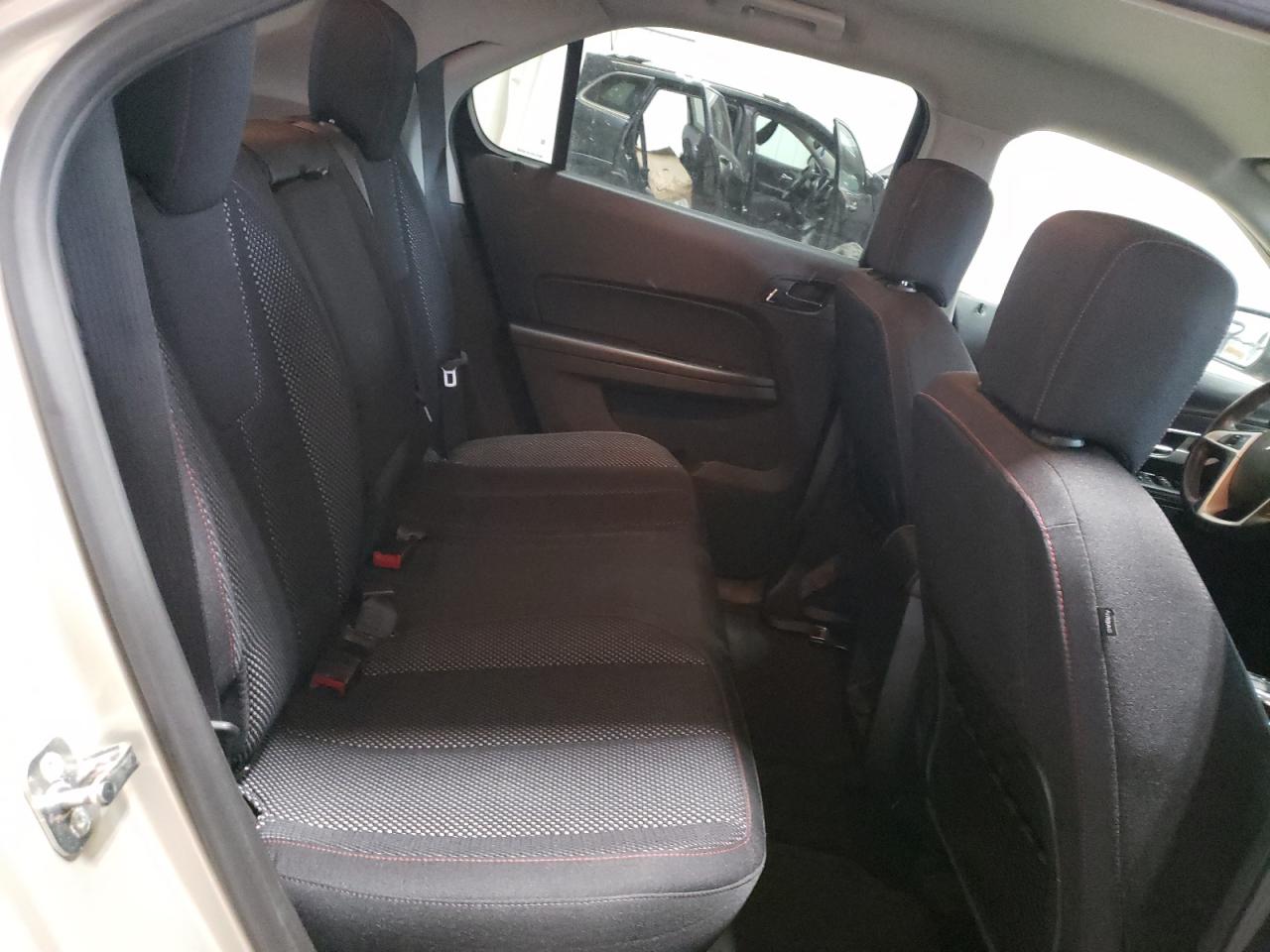 2015 Chevrolet Equinox - Image 11