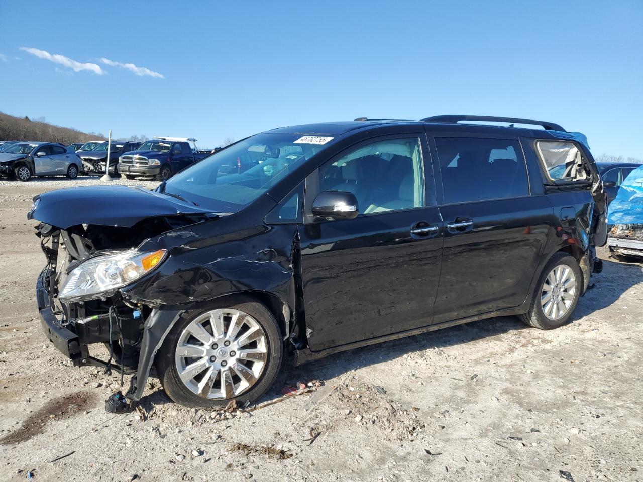 2014 Toyota Sienna - Image 1
