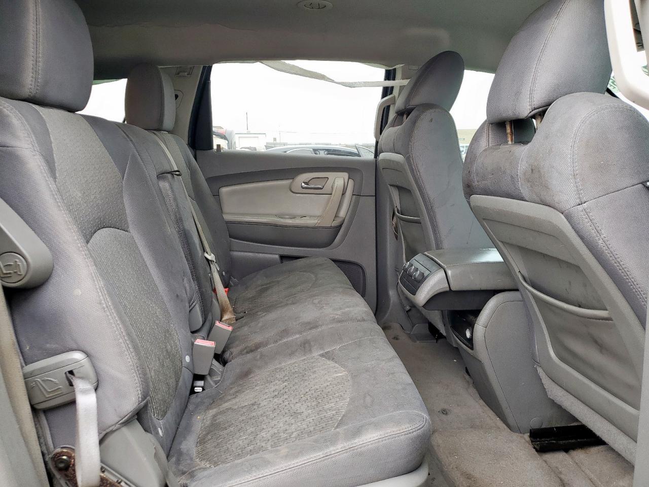 2011 Chevrolet Traverse - Image 11
