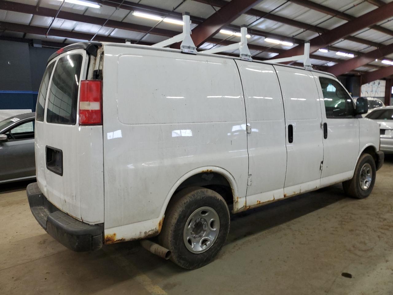 2013 Chevrolet Express - Image 3