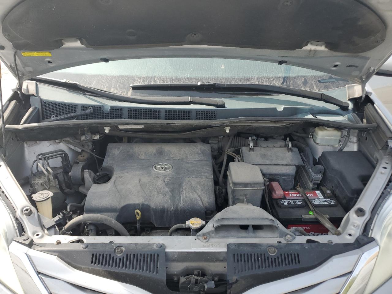 2015 Toyota Sienna - Image 11