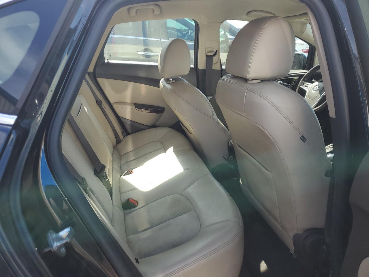 2015 Buick Verano - Image 10