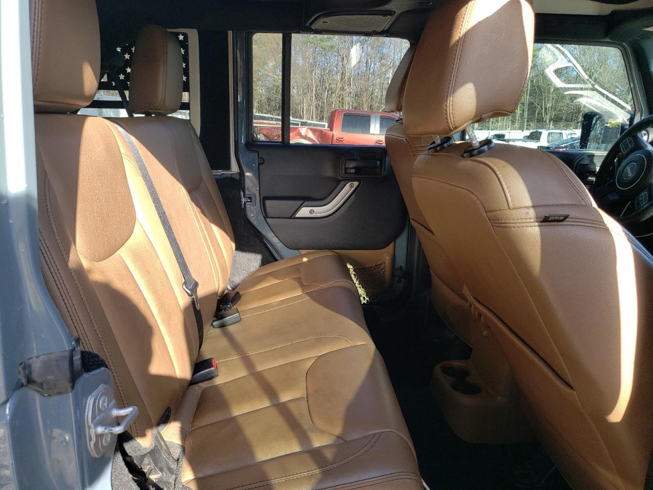2015 Jeep Wrangler - Image 10