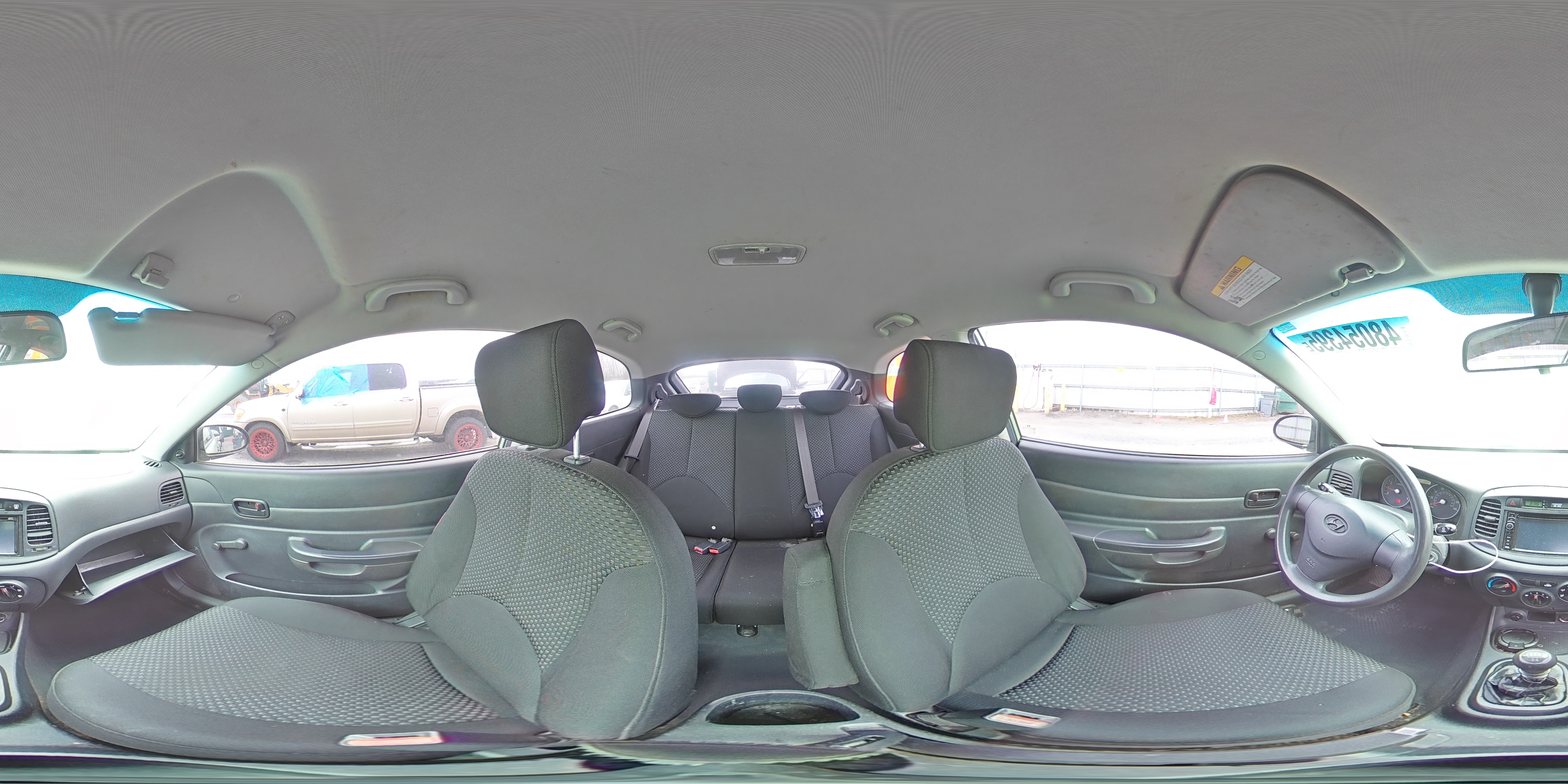 2008 Hyundai Accent - Image 13