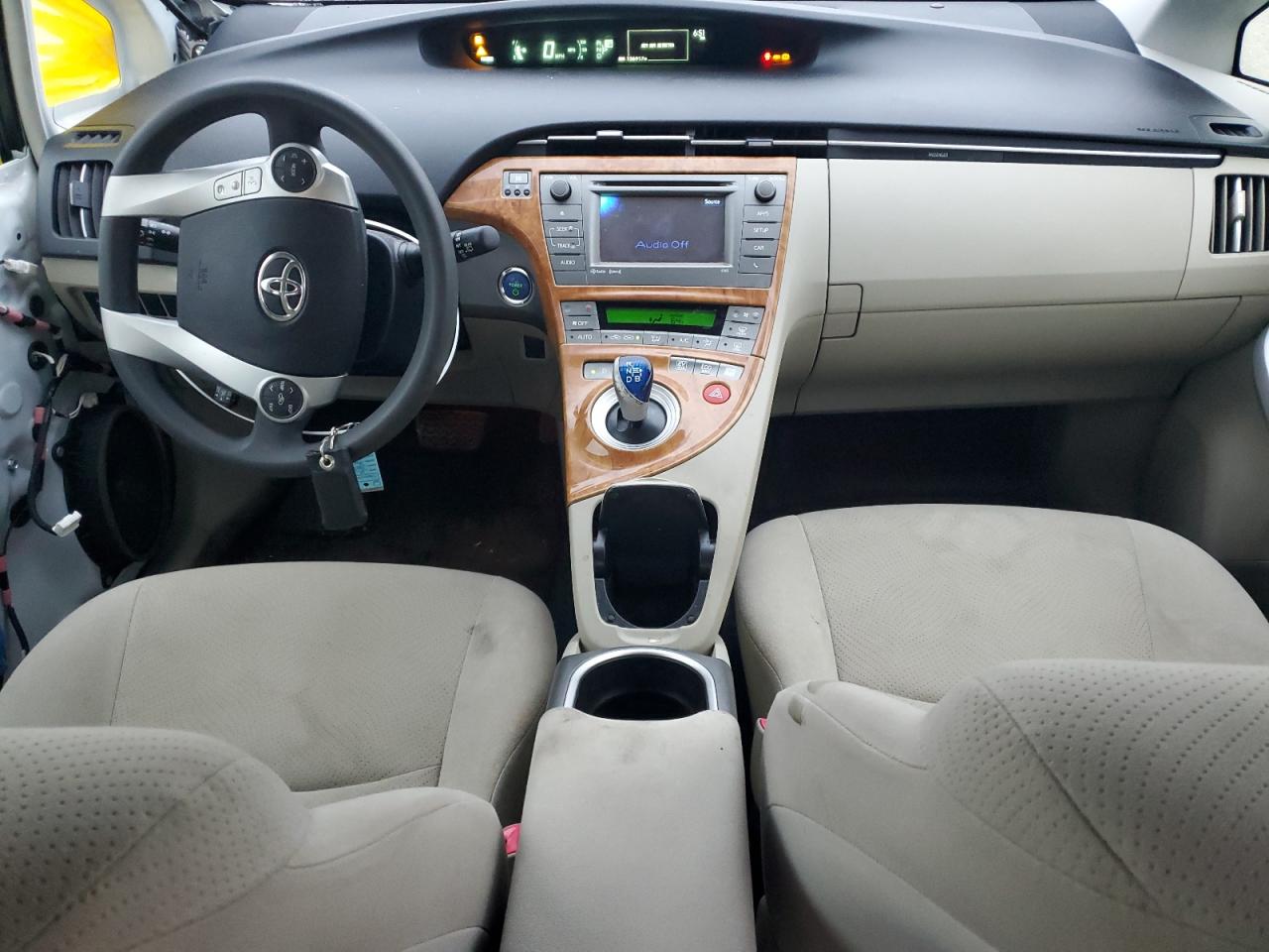 2012 Toyota Prius - Image 8